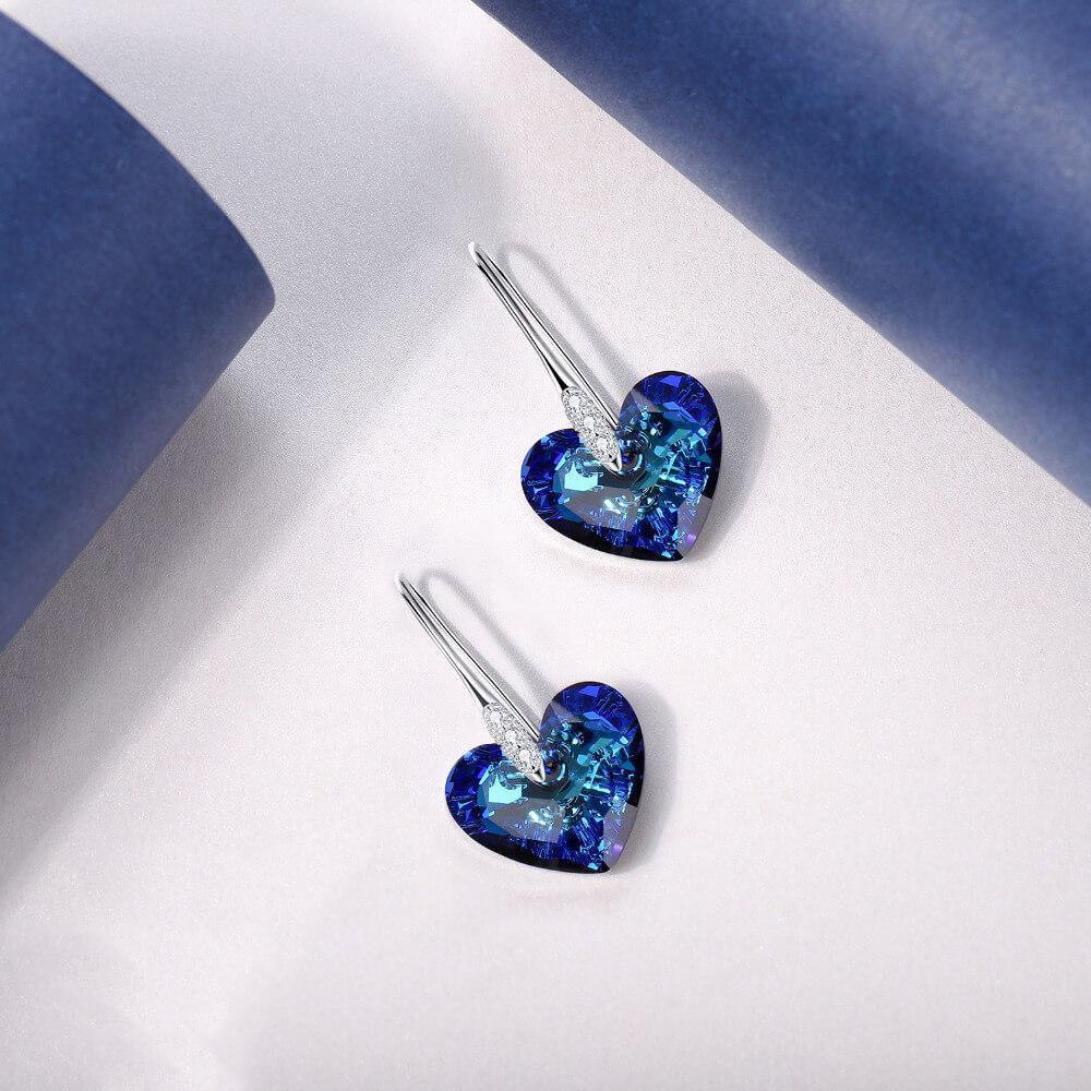 Boucles d'oreilles pendantes cœur bleu - Carallor l Site Officiel l Bijoux Uniques