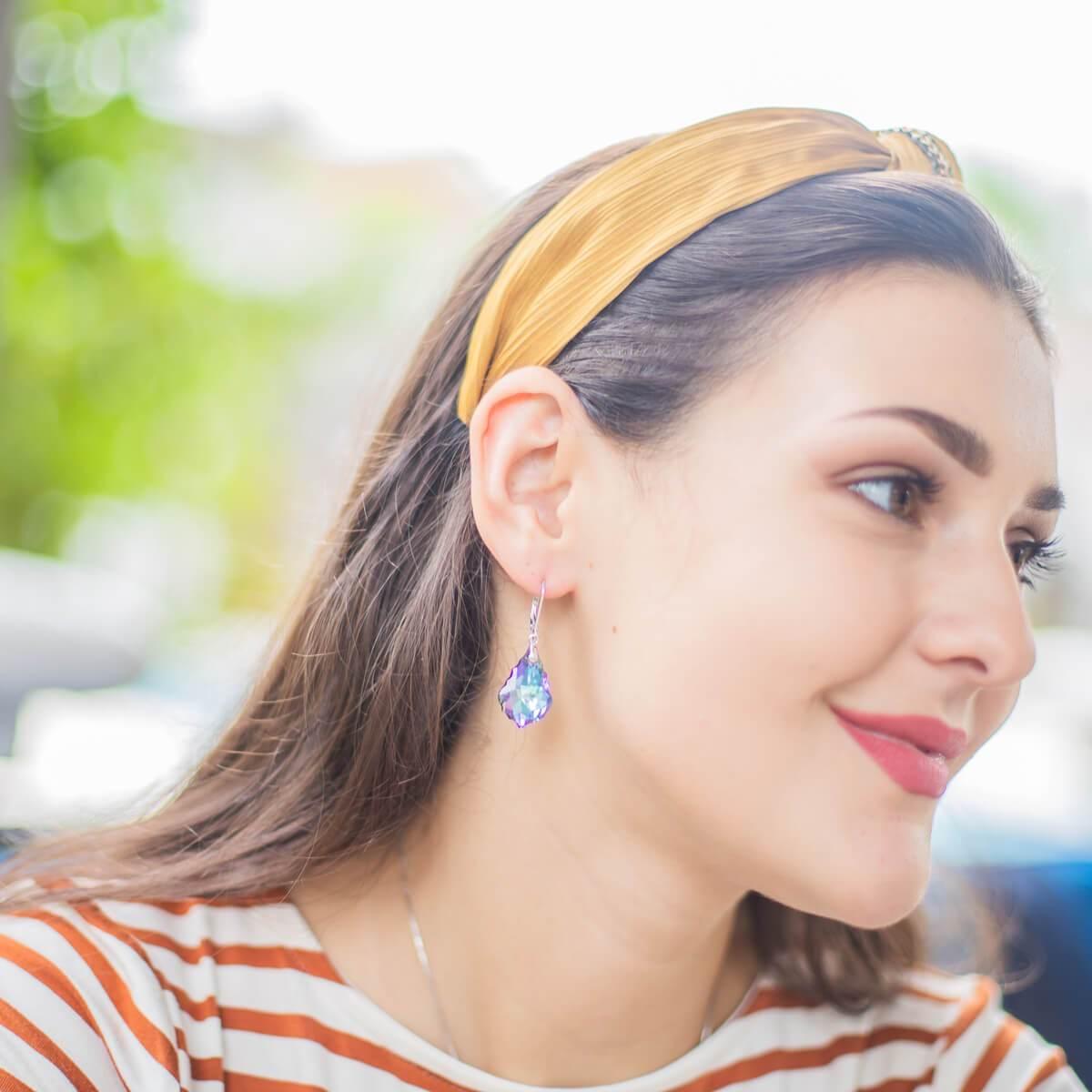 Boucles d'oreilles pendante en cristal vitrail - Carallor l Site Officiel l Bijoux Uniques